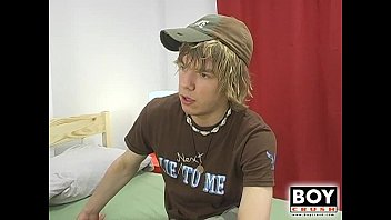 Preview 2 of Cod Play Power Women - Skater Boy Chris