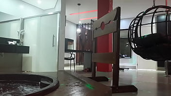 Preview 2 of Titsme Us - Coloquei minha escrava na forca e ela mamou minha rola! Assista completa em Sheen ou Red