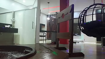 Preview 1 of Titsme Us - Coloquei minha escrava na forca e ela mamou minha rola! Assista completa em Sheen ou Red