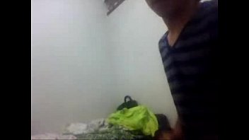 Preview 3 of Teen Nude Cumshot - Vitor engolindo a propria porra