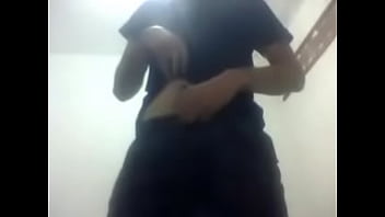 Preview 1 of Vidio Penis Besar - Vitor gozando no papel