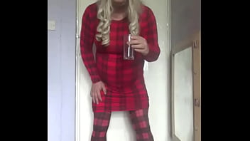 Preview 3 of Turk Ass3 - come film me while i swallow your pee for the world to see