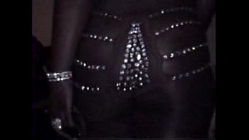 Preview 4 of Monstwer Dildo - Lesbian-Pride2k6.2-Sex&#039_N&#039_The-City!