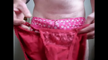 Preview 3 of Granny Babe Lesbian - for emily 008.AVI