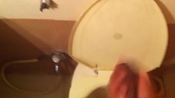 Preview 1 of Sextelguvideos - me again..cumshot