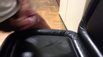 Preview 2 of Mature Webcam Milf - sborrata handjob.MOV