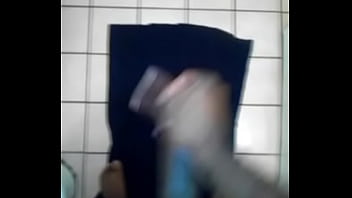 Preview 2 of Amatuer Bikini - out da shower,  cum