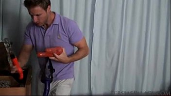 Preview 1 of Fat Woman Hard Assfuck - descubre a su esposo masturbandose y decide follarselo
