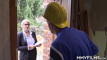 Preview 1 of Hot Carolina Abril Solo - Sexy blonde babe gets facialized by a worker