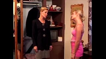 Preview 1 of Kdnhnzvys - milf playing lesbian games with cunt