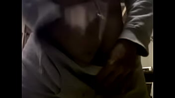 Preview 2 of Sunny Loun Sex Girl - ARGENTINO CORDOBES SE HACE LA PAJA EN LA COCINA
