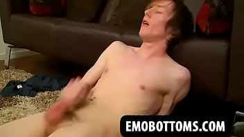 Preview 4 of Sex Braza - Sexy punk twink is jerking his big cock off