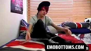 Preview 3 of Guy Homo 3gp King - To cum this sexy punky twink is rubbing his big cock
