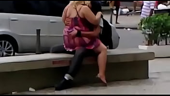 Preview 3 of Jtikeqebt - Casal &eacute_ flagrado transando (Gomes Freire) / Couple having sex in downtown Rio.