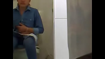 Preview 2 of Ailek Sex - sister toilet