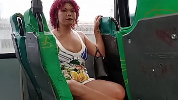 Preview 4 of Wwwxxxop - Me exibi dentro do &ocirc_nibus e o corno melou a cueca