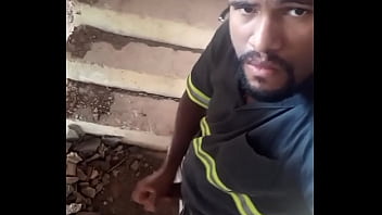Preview 2 of Vidio Bokepchina - Trabalhador se masturbando escondido na constru&ccedil_&atilde_o