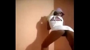 Preview 2 of Algeria Chubby - Brazilian With sexy Legs Dance ass