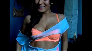 Preview 1 of Sunny Leone Masterbatong - Sexy Webcam Girl With Big Boobs Dance Tease