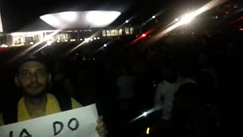 Preview 2 of Desi Bhaby And Student - flagrante em manifesta&ccedil_&atilde_o brasilia