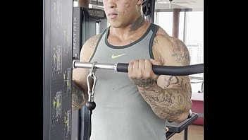 Preview 4 of Bhan Aa Mom - TREINO DE LEVE