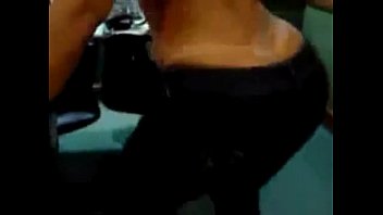 Preview 4 of Tiny Xxx Washroom - Mulher Mel&atilde_o dan&ccedil_ando funk