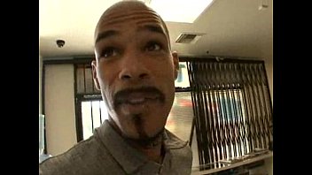 Preview 1 of Zzz Raw Videos - Niva Devon vs Justin Long