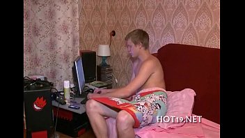 Preview 2 of Corno Frances - Babe bounds on long cock