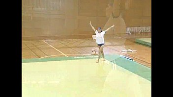 Preview 1 of Vxien Hd Dwolonad - Claudia - Topless Gymnastics