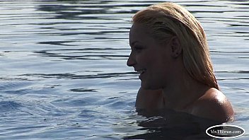 Preview 1 of Best Squirting Anal - Playing around on the Pool