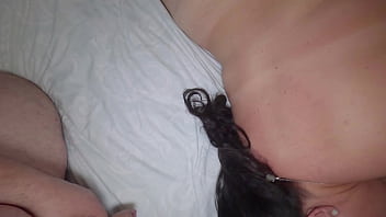 Preview 3 of Donelot Lesbi - Mi Hermanastra se pone caliente y deja que me folle su gorda panocha bien rico. Video Gordita casero