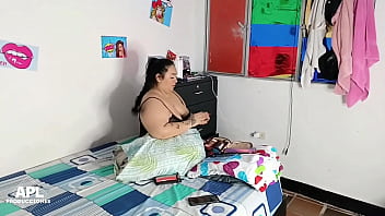Preview 1 of Mere Tube - Llego a un acuerdo con mi madrastra para que se quede en casa y no salga de fiesta