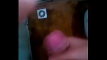 Preview 1 of Very Cute Brazillian Teen Anal - Alexandre Moreira Gomes mostrando a pica grossa 5