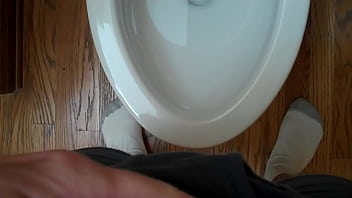Preview 1 of Ceel Tor - Male POV pee