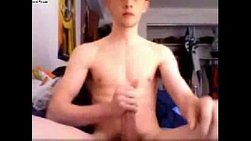 Preview 2 of Sexy Milf Ozzyx Turk - Gay Masturbation On WebChat - hotnakedmen.net/chat