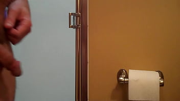 Preview 1 of Sex And Marder - Guy taking a quick pee