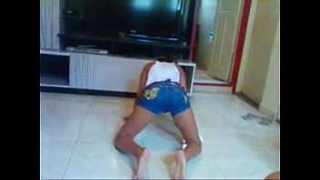 Preview 2 of Nubbile Porn Hub - eu e minhas amigas dan&ccedil_ando bonde das maravilhas!!eu adoro eu me amarro!k