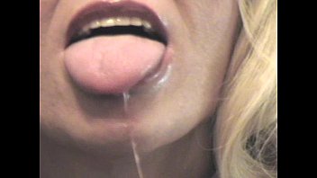 Preview 2 of Gizli Cekim Porno Film - Pat and her long tongue