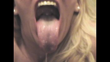 Preview 4 of Gizli Cekim Porno Film - Pat and her long tongue