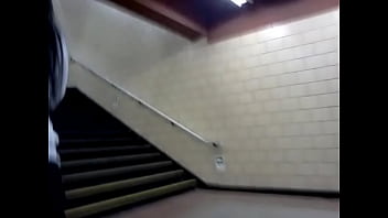 Preview 2 of Sabrine Got Nasty - buen culo en escaleras