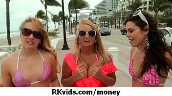 Preview 2 of Andressa Reage - Flash Porn Only For Money 3