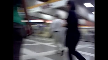Preview 2 of Sexxxpo Sepp - Rico culito en el metro
