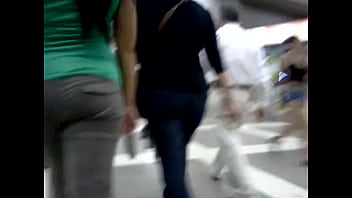 Preview 3 of Sexxxpo Sepp - Rico culito en el metro