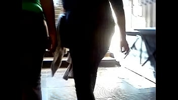 Preview 2 of Suck Back Side Man - Culazo de madura subiendo escaleras!!// Mature ass in ladders