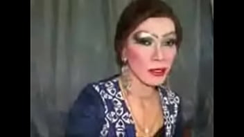 Preview 2 of Son Mom Daughter Taking Bath - patricia pattaya makeup with clothed