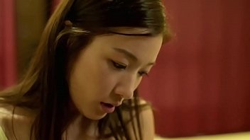 Preview 4 of Viki Kozle - Freak Amateur Girl Insert Toys In Her Pussy movie-21
