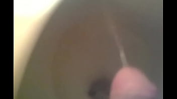 Preview 3 of Getto Hole - me peeing