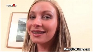 Preview 1 of Seachwapric Sex - Dirty girl enjoys a good fisting session