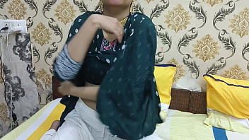 Preview 2 of Katrina Left Xxxx - Indian Punjabi Ma putt new Desi chudai full gaaliyan Punjabi full HD Desi sardarni stepmom fucked with big cock bund Mari in Kitchen Punjabi audio