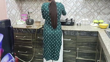 Preview 1 of Katrina Left Xxxx - Indian Punjabi Ma putt new Desi chudai full gaaliyan Punjabi full HD Desi sardarni stepmom fucked with big cock bund Mari in Kitchen Punjabi audio